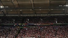 Uefa piše kazni: za neprimerno obnašanje navijačev bodo drago plačali