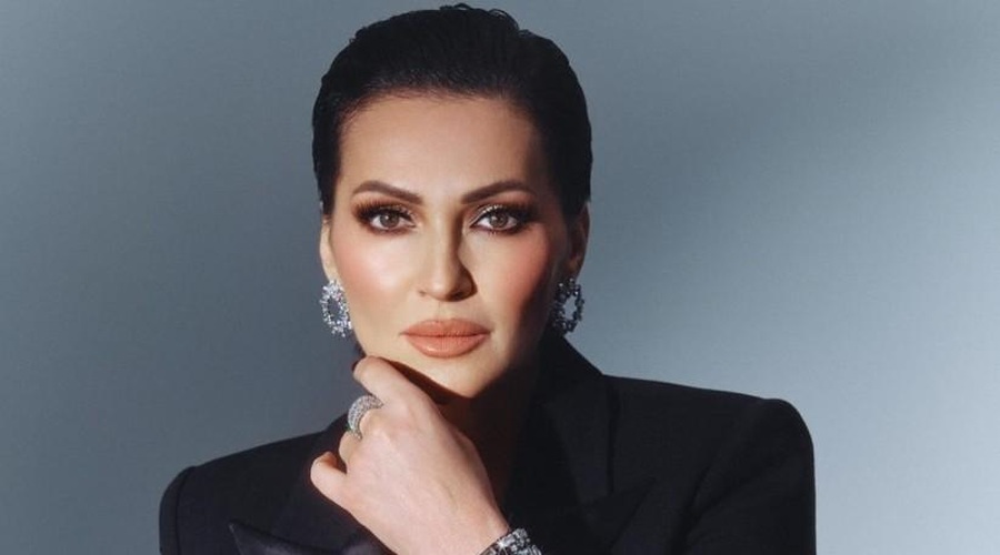 Nina Badrić ima trojni razlog za veselje (foto: Menart CRO)