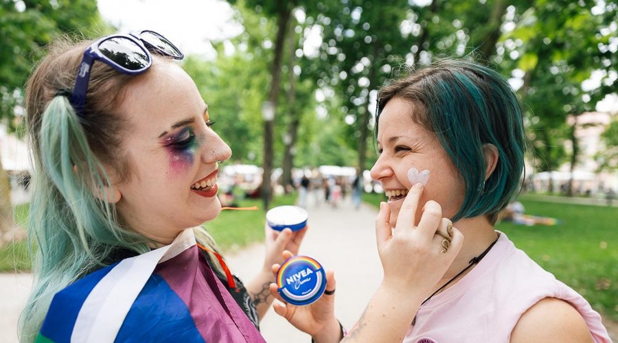 "Vsak ima pravico, da se počuti dobro v svoji koži" (foto: Promocijsko gradivo)