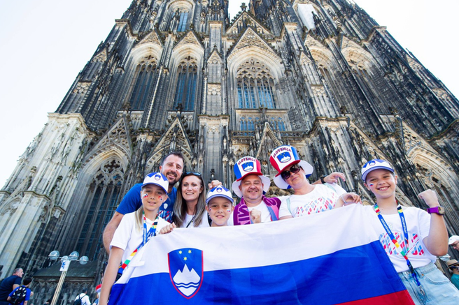 Slovenija nogomet navijači Koln Euro 2024