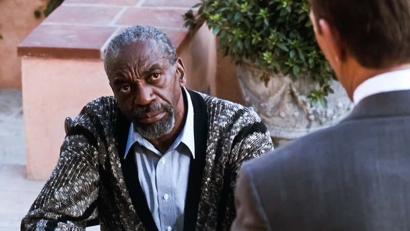Bill Cobbs v uspešnici Telesni stražar.