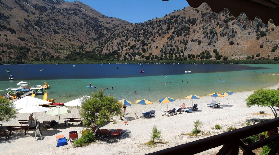 Turista šokirana nad nastanitvijo v priljubljeni počitniški destinaciji: "Lastnik nam zapira vodo, strop bo kmalu padel ..." (foto: profimedia)