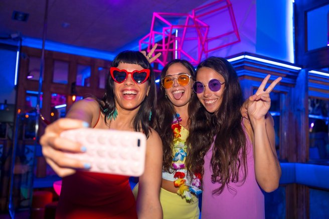 Kaj vaše Instagram objave razkrijejo o vaši osebnosti (po besedah psihologov)