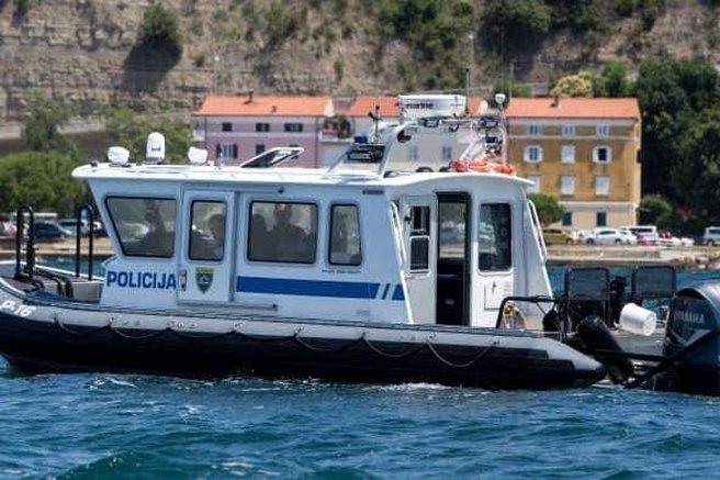 policija