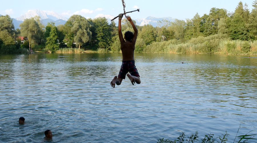Znano je, ali je voda v naravnih kopališčih na območju Kranja primerna za kopanje. Objavljamo rezultate (foto: Žiga Živulovič jr./Bobo)