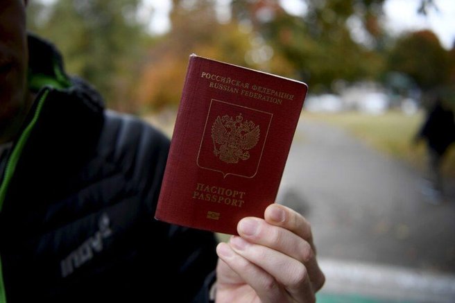 Izgubila je potni list, potem pa izvedela, da je poročena z Egipčanom