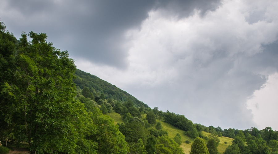 Pripravite se, tudi danes nas lahko preseneti toča (nevihte se lahko pojavijo predvsem v določenih delih države) (foto: Alen Milavec/Bobo)