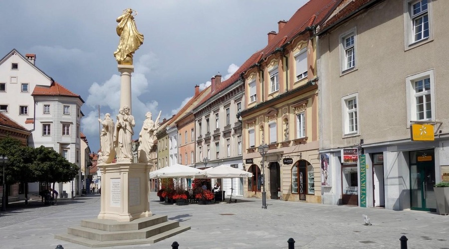 To slovensko mesto ima opazno več turistov kot lani (foto: Profimedia)