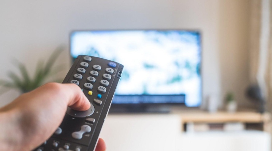 Bo obnorela tudi Slovence? Po veliki uspešnici Gorski zdravnik zdaj na TV-zaslone prihaja ... (foto: Profimedia)