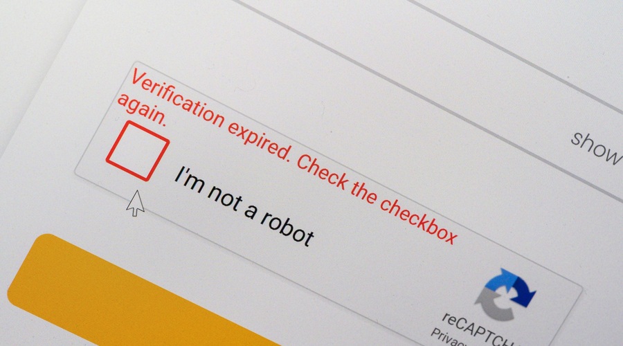 Kako spletne strani zares prepoznajo, da niste robot? Imamo odgovor! (foto: Profimedia)