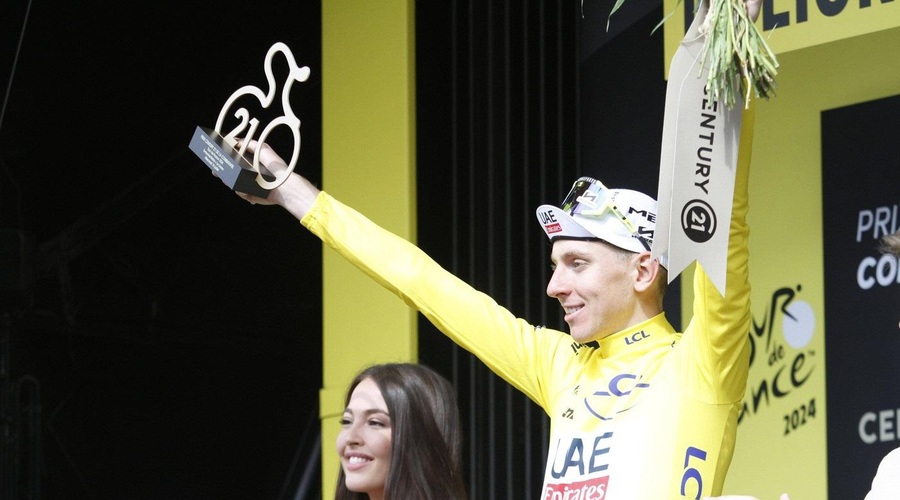 Pognal, napadel, zmagal! Pogačar v 14. etapi strl Vingegaarda (foto: Profimedia)
