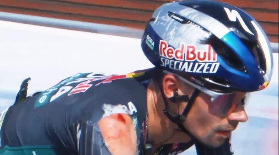 Kakšna smola! Roglič po grdem padcu izgubil skoraj dve minuti, je sanj konec? (foto: X/NBC Sports Cycling)