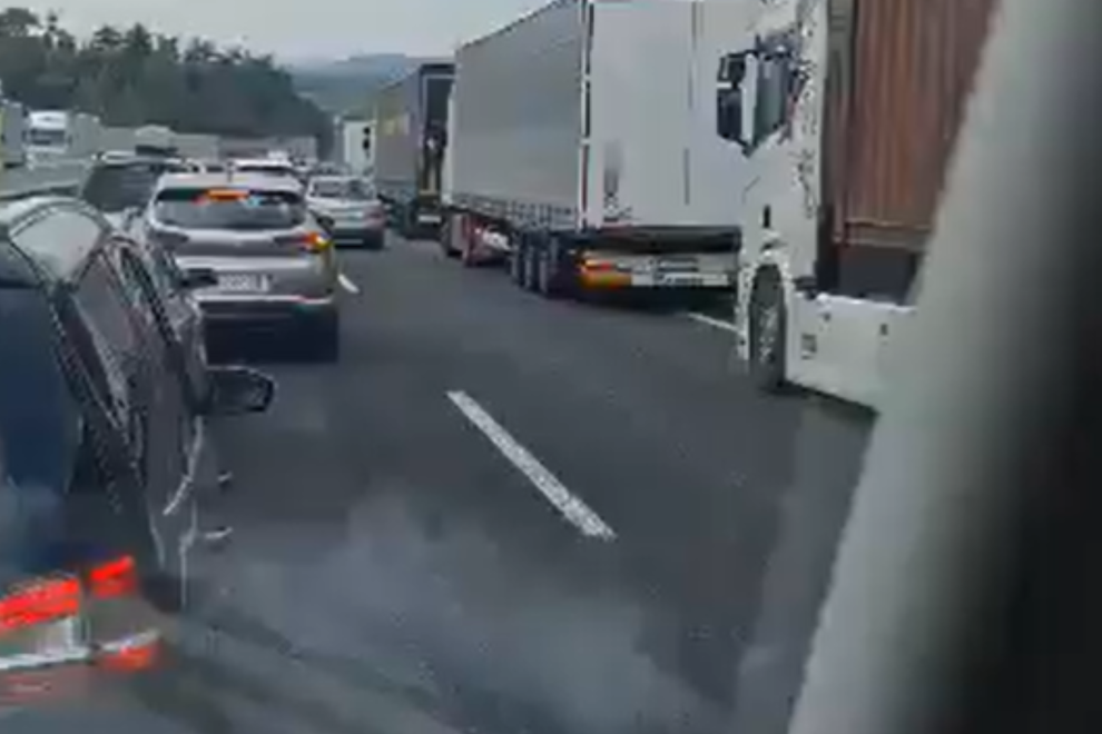 vozniki, reševalni pas, avtocesta