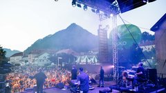 Ujeta na festivalu: vemo, o čem sta se pogovarjala Pahor in Helena Blagne!