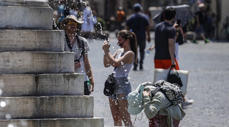 Temperature tako visoke, da ljudje bežijo iz mest (foto: Profimedia)