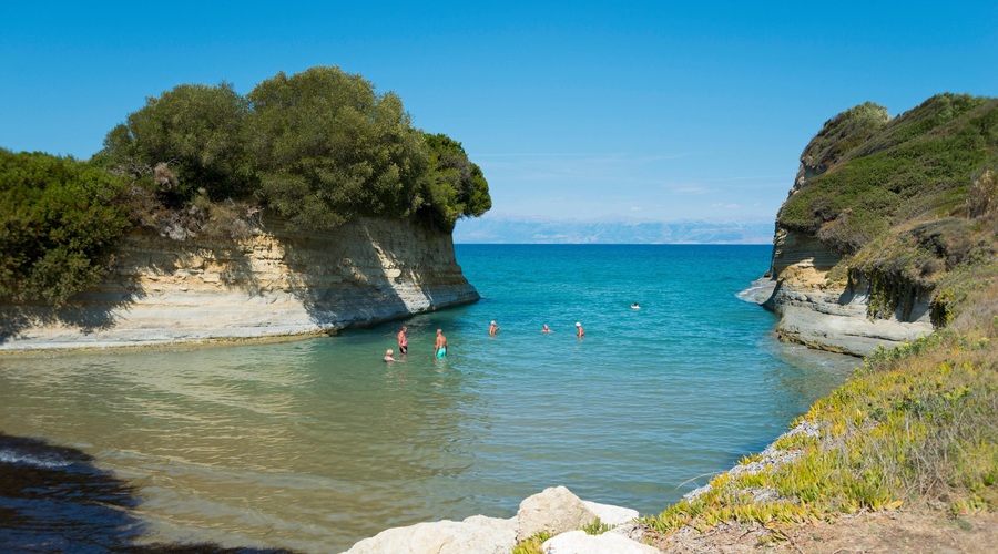 Plaža, ki prinaša večno ljubezen: vse, kar morata storiti s partnerjem, je ... (foto: Profimedia)