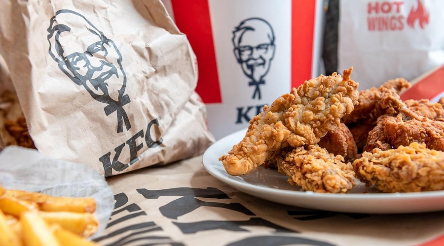 To je duhovit razlog, zakaj veriga restavracij KFC na omrežju X sledi samo 11 ljudem (foto: Profimedia)