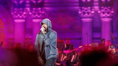 Eminem z novo pesmijo spravil v jok svoje oboževalce: v šoku zaradi sporočila hčerki