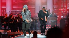 Eminem z novo pesmijo spravil v jok svoje oboževalce: v šoku zaradi sporočila hčerki