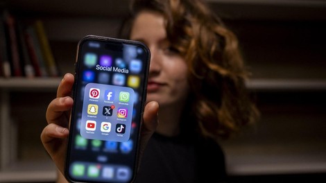Ste vedeli, da ima vsak telefon določeno življenjsko dobo? Kako ugotovite, ali je vašemu že potekla