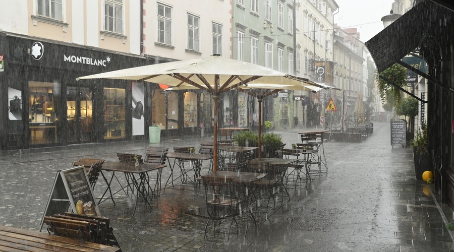Vremensko obremenitev bo občutilo veliko ljudi (foto: Profimedia)