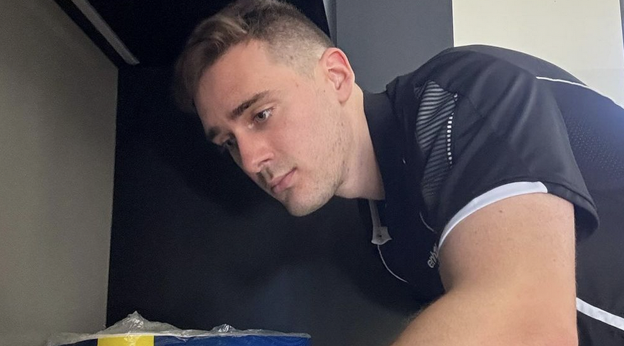 Z izbiro poklica osvaja splet in služi več kot 600.000 evrov letno: "Prosim, pridi še k meni domov!" (foto: TikTok/jasoncleans)