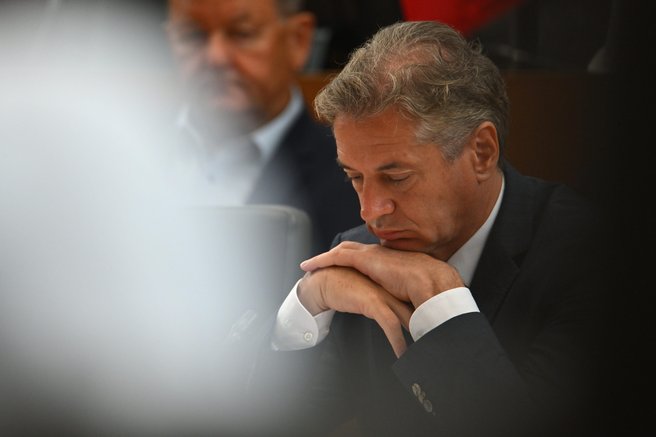 Golobova vlada v jesen vstopa s strmim padcem podpore
