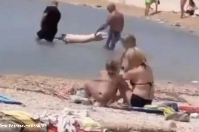 Posnetek s plaže, ki zasenči vse prejšnje: “Kako jima to sploh pade na pamet”