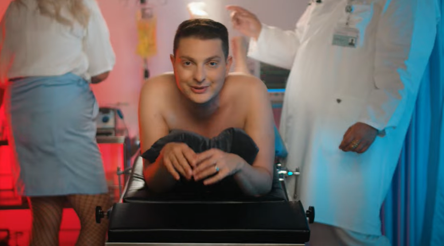 Damjan Murko je nazaj! Izdal je nov videospot, ki so ga označili za "komad leta" (foto: Damjan Murko/YouTube/Posnetek zaslona)
