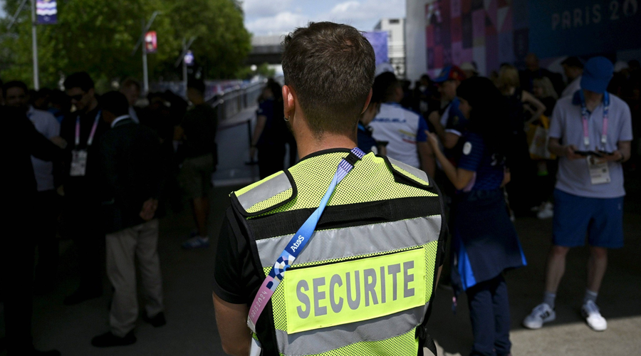 Strogi varnostni ukrepi med uvodno slovesnostjo olimpijskih iger: na delu celo potapljači in umetna inteligenca (foto: Profimedia)