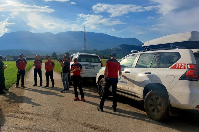 Trening terenske vožnje gorskih reševalcev