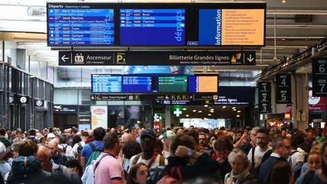 Po kolapsu železniškega prometa: vlaki še vedno vozijo v okrnjeni zmogljivosti