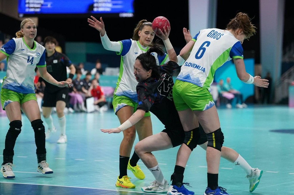 Zgodovinski uspeh slovenskih rokometašic: priigrale prvo zmago na OI (foto: Profimedia)