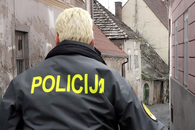 policija