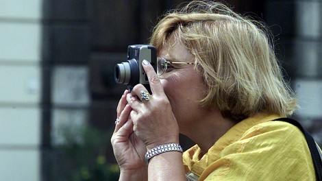 turistka fotoaparat