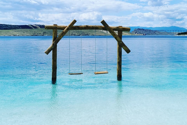 plaža gugalnica hrvaška morje