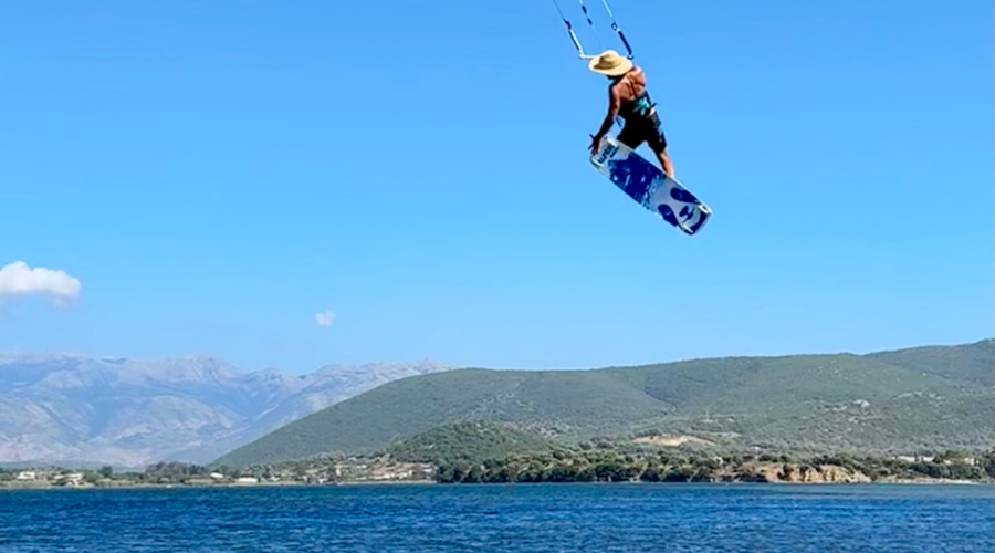 Znani Slovenec na dopustu v turističnem raju izvaja neverjetne vragolije (FOTO) (foto: arhiv Žan Košir)