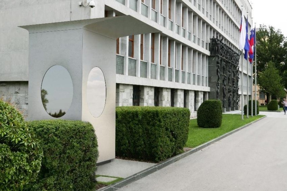 Stražarske hiške niso več primerne za delo policistov: to bodo naredili z njimi (foto: Ministrstvo za notranje zadeve)