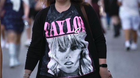 taylor swift obozevalka