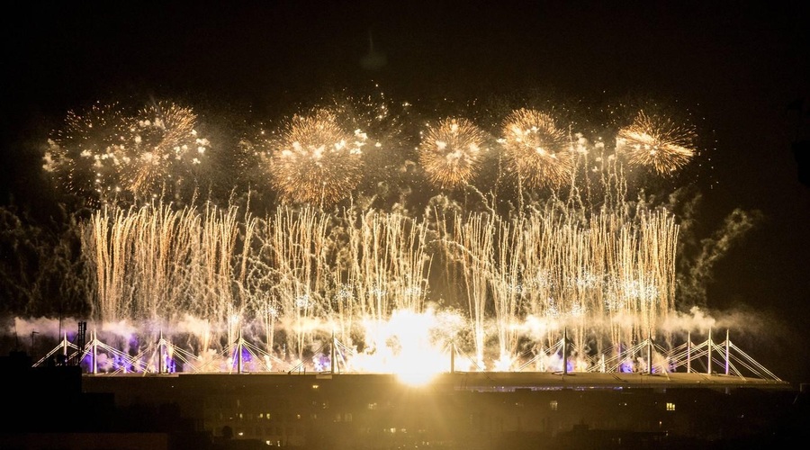 V Parizu so se končale olimpijske igre: ogenj je ugasnil, zastava pa je odpotovala v Los Angeles (foto: Profimedia)