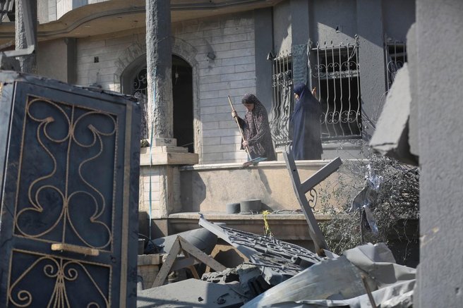 Izrael nemoteno nadaljuje smrtonosne operacije v Palestini
