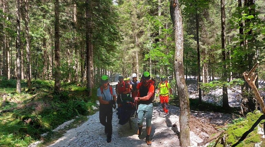 Poškodovani gorski reševalec na poti do okrevanja prejel najlepše darilo (foto: V. Habjan)