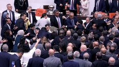 Turcija parlament pretep