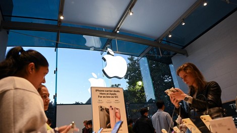 Na splet pricurljale fotografije novega iPhone 16 Pro v barvi, ki je Apple doslej ni še nikoli uporabil
