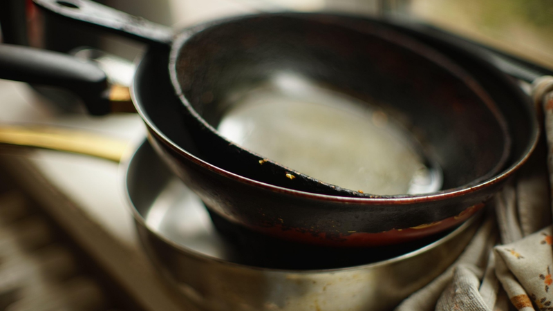 Zdravju škodljive stvari, ki jih imate v kuhinji: za svojo varnost jih nemudoma zavrzite