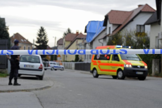 policija