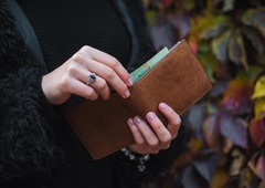 Blagajničarka je čisto zgrožena, saj gre za otroka: "Morali bi videti, za kaj je model zapravil 400 evrov"