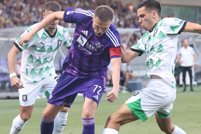 Večni nogometni derbi Maribora in Olimpije: tekmeca sta se razšla brez zmagovalca