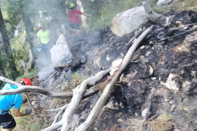 Na Komarči znova zagorelo, na kraj prihiteli gasilci (FOTO)