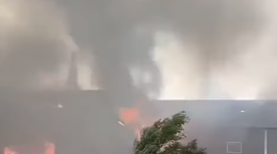 Znano podjetje zaradi požara preživlja težke čase, kupci ostali brez ... (foto: Youtube/Politicki Globus Srbije)